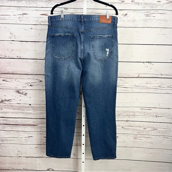 Lucky Brand Blue Boy Mid-Rise Relaxed Straight Leg Distressed Jeans Size 12/31 - Picture 6 of 13